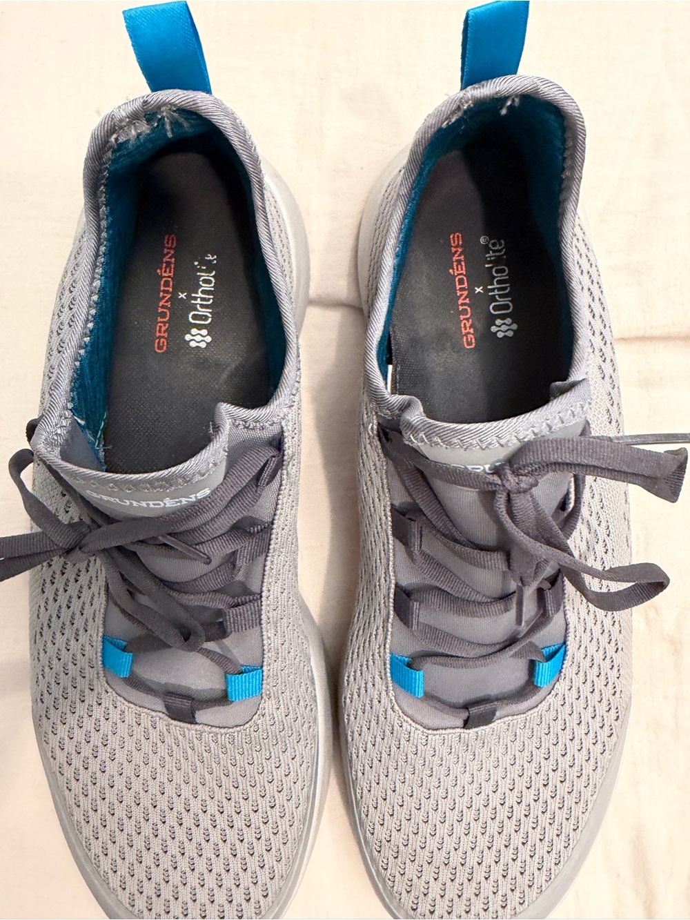 Grundéns Men's Gray Sneakers with Blue Accents - Picture 2 of 5